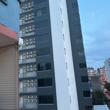 Kapıcıoğlu İnşaat: Otel Dairesi Gürültüsü Ve Yan Bina Çatlağı Onarılmadı