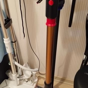 Dyson V16 Süpürge Parkeleri Çiziyor Ve Filtre Uyarısı Veriyor