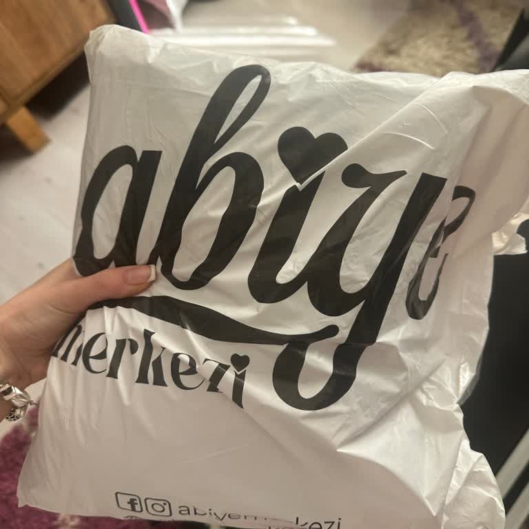 Abiye Siparişinde İade Ve Değişim Şartlarının Tüketiciyi Zorlaması