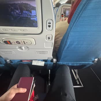 Türk Hava Yolları Uçuşunda Yan Yana Oturamama Ve Rahatsız Koltuk Şikayeti