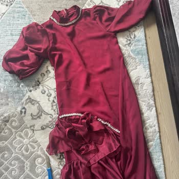 İade Reddedildi Ve Yanlış Kırmızı Elbise Gönderildi, Hızlı Çözüm Bekleniyor