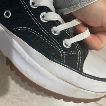 Garanti Sürecinde Deforme Olan Converse Ayakkabı İçin Ücret İadesi Talebi