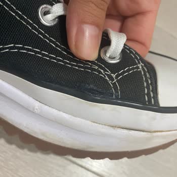 Garanti Sürecinde Deforme Olan Converse Ayakkabı İçin Ücret İadesi Talebi