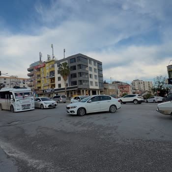 Kozan Bulvarı Trafik Işıkları Çalışmıyor, Çocuk Ve Engelli Güvenliği Tehlikede