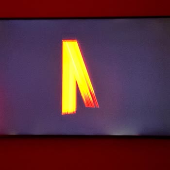Yeni Samsung TV'de Karanlıkta Işık Sızması, Servisin Normal Değerlendirmesi Kabul Edilemez