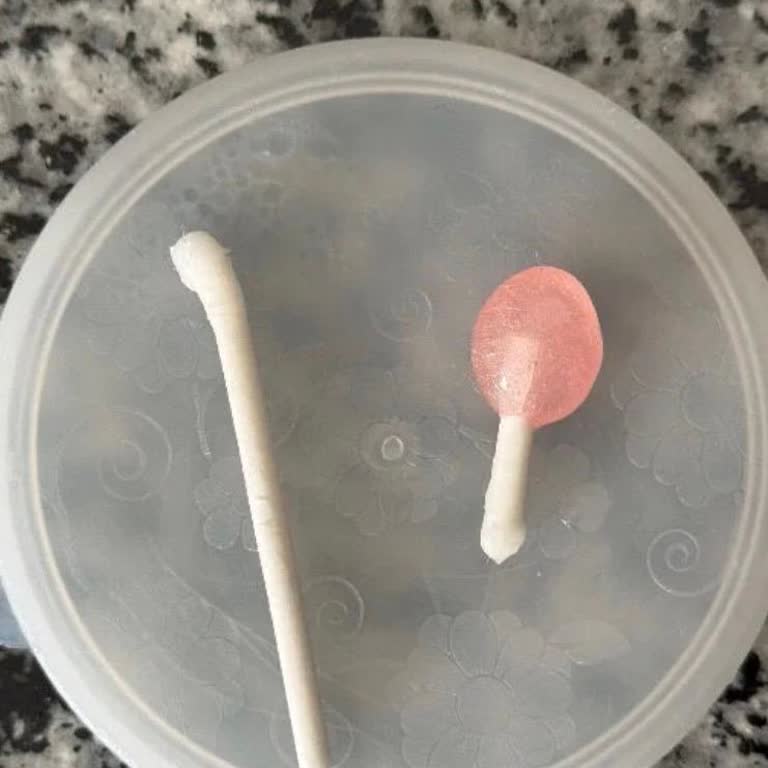 Moms Organic Lollipop Çubuğu Ayrılıyor, Çocuklarda Boğulma Riski
