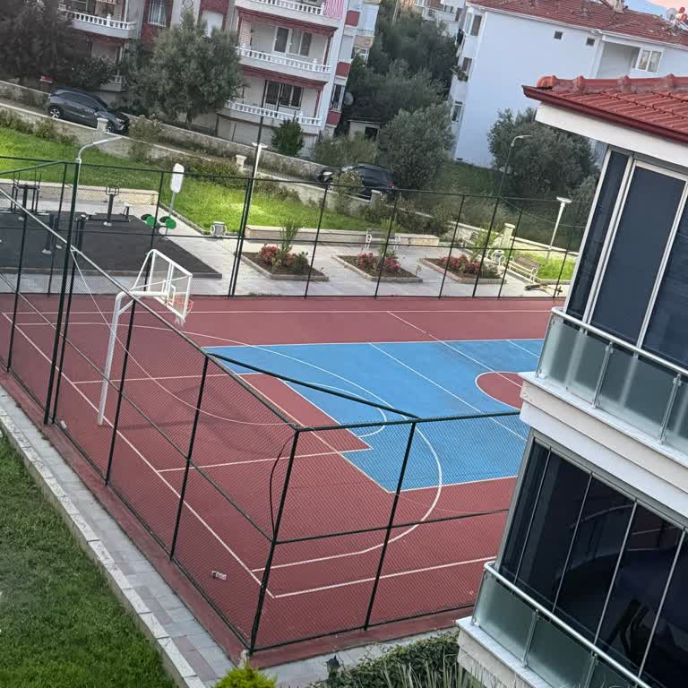 Edremit Belediyesi Parkta Basketbol Sahasının Geç Saatlerdeki Gürültüsü İçin Saat Sınırlaması Talebi