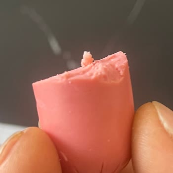 Sosis İçinde Şaşırtıcı Ve Sağlığı Tehdit Eden Madde