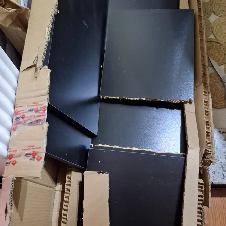 Aras Kargo’da Kitaplık Kırık Teslim Ve Oyalama Sorunu