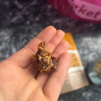 Mom's Natural Foods Granola’da İplik Bulunması Hijyen Ve Sağlık Endişesi