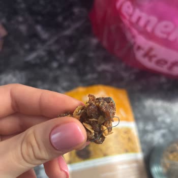 Mom's Natural Foods Granola’da İplik Bulunması Hijyen Ve Sağlık Endişesi