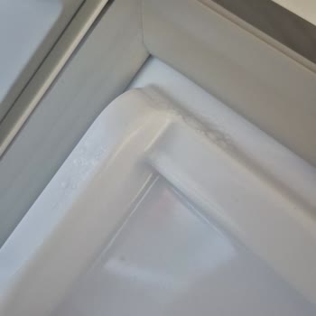 Arçelik Buzdolabında Üst Kısım Nem Sorunu Ve Tekrarlayan Servis Problemi