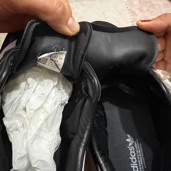 Hepsiburada Orijinal Olmayan Adidas Ayakkabı Nedeniyle Maddi Zarar Ve Çözüm Talebi