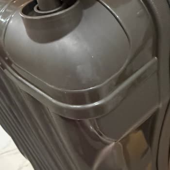 Sıfır Olması Gereken Bavul Kirli Ve Kullanılmış Teslim Alındı