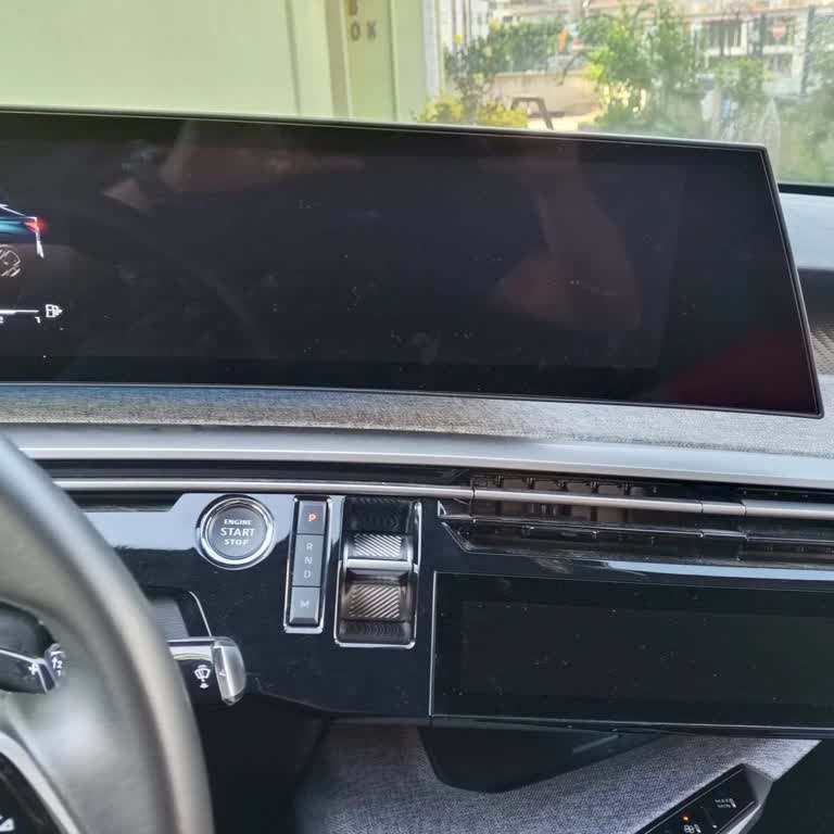 Peugeot 3008 Ekran Ve Güvenlik Sistem Arızası, 32 Gün Servis Gecikmesi Ve İkame Araç Sorunu