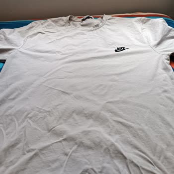 Kırışıklıkları Açılmayan Nike T-Shirt Değişim Talebi