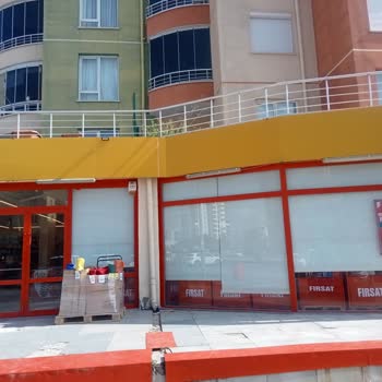 Şok Market Vezirler Şubesinde Kaba Personelin Saygısız Muamelesi