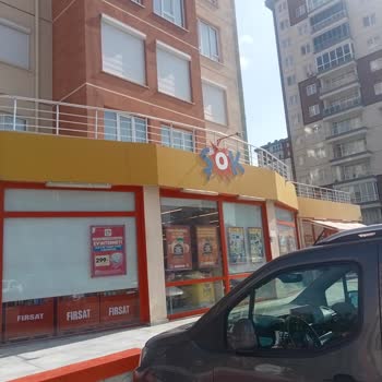Şok Market Vezirler Şubesinde Kaba Personelin Saygısız Muamelesi