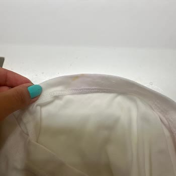 Marmara Park Stradivarius Bluzdaki Pas Lekeleri Ve Etiket Sorunu