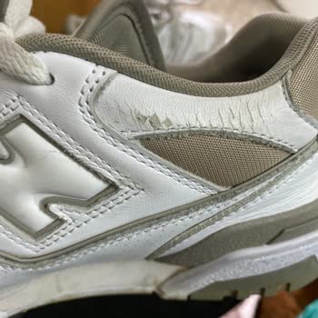 New Balance Ayakkabıda Soyulma Ve Orijinallik Şüphesi Trendyol Destek Almıyor