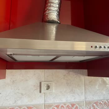 Davlumbaz Eğri Monte Edildi, Baca Sacı Kısa Kaldı