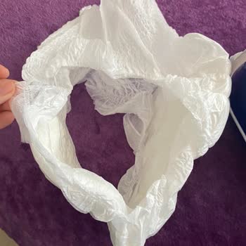 Giggles Üretim Hatası: Bacak Kısımları Açık Ve İşlevsiz