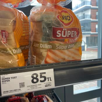 A101 Şubesinde Küflenmiş Ekmek Görülmesi Ve Sağlık Riski
