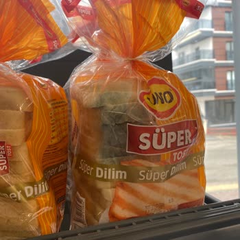 A101 Şubesinde Küflenmiş Ekmek Görülmesi Ve Sağlık Riski