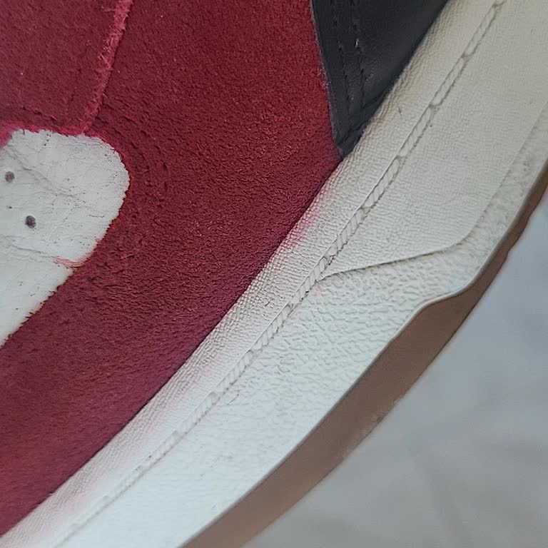 Puma Sneaker'de Su Teması Boya Akması Ve İç Astar Yırtılması