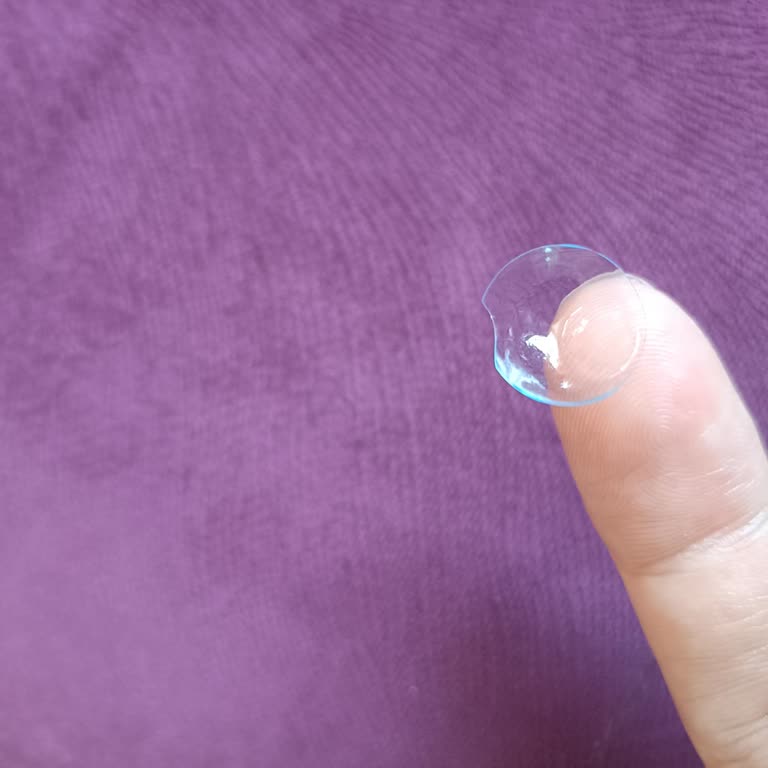 Acuvue Oasys Lensinde Kenar Yırtılması Üretim Hatası