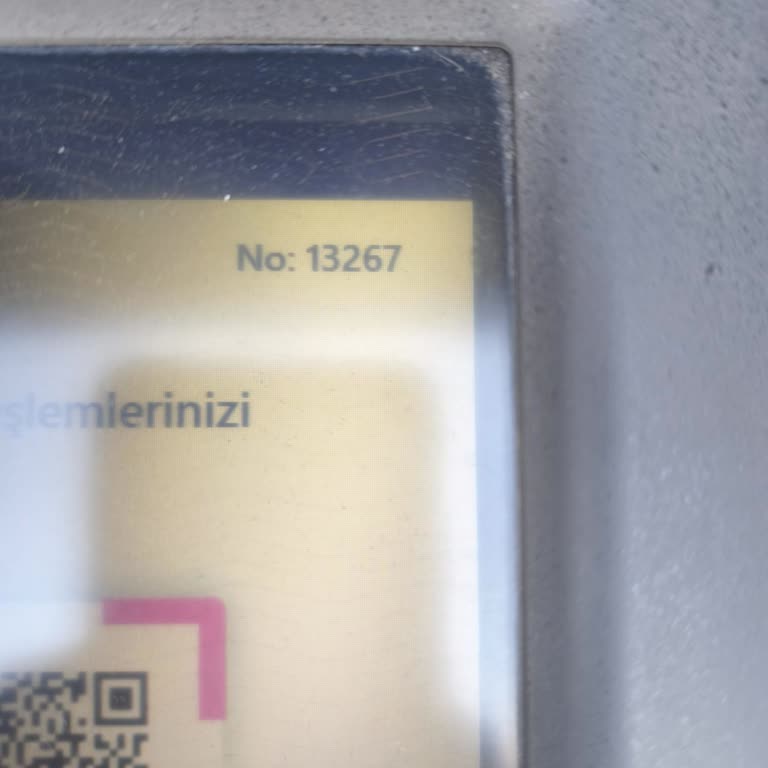 ATM'de 1000 Dolar Yatırma İşlemi Başarısız, Para Alıkonuldu Ve Hesaba Yansımıyor