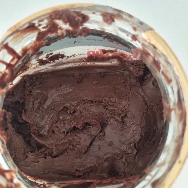 Son Kullanma Tarihi Geçmemiş Nutella’da Renk Ve Kıvam Bozukluğu İade Talebi