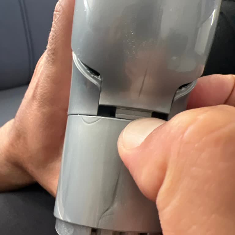 Garanti Kapsamındaki Dyson V12 Aparatının Parça Garantisinin Reddi