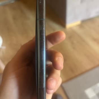 Samsung Galaxy S22 Bataryası Şişti: Güvenlik Riski Ve Büyük Hayal Kırıklığı