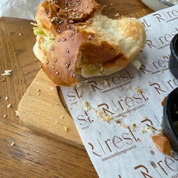 Hijyen, Çiğ Burger Ve Kötü Personel Şikayeti