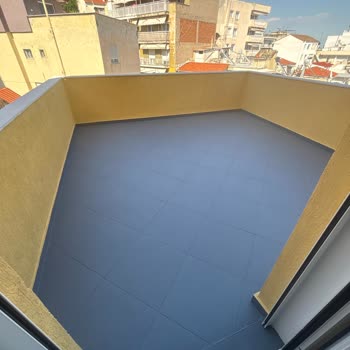 Bauhaus'un Yanıltıcı Etiketleme Nedeniyle Dış Cephe Boyası İç Mekanda Kullanıldı Ve Zarar Görüldü