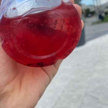 Starbucks Şubesinde İçecek İçinden Arapça Kağıt Çıktı