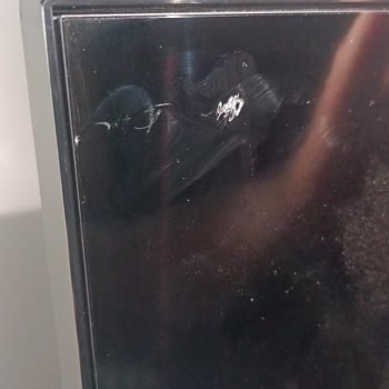 Arçelik Servisinin Taşıma Hatası Sonucu TV Ekranında Çatlak Ve Ek Ücret Talebi