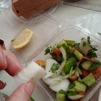 Eksik Hamburger, Kurumuş Lavaş Ve İlgisiz Personel Nedeniyle Hayal Kırıklığı