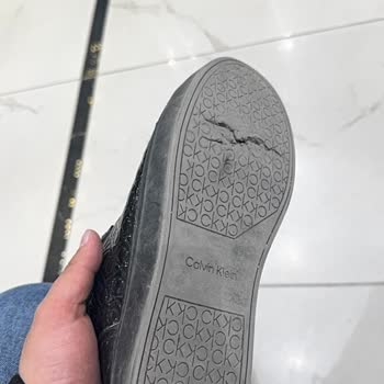 Kısa Sürede Taban Bozulmasıyla Karşılaşılan Calvin Klein Ayakkabısının Kalitesine Hayal Kırıklığı