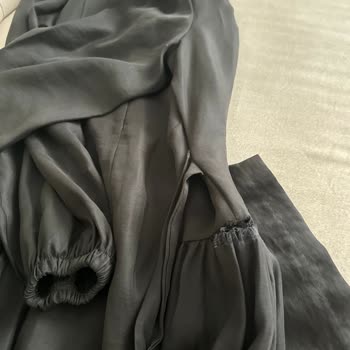 Zaina Butik’ten Defolu Elbise Ve İade Reddi