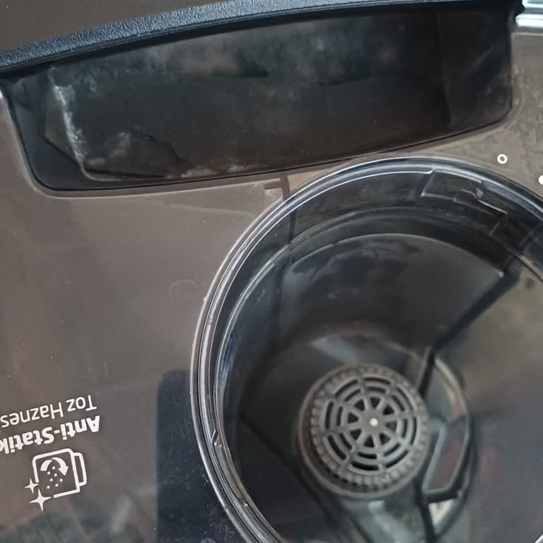 Arçelik Süpürge Toz Haznesi Çamurlandı Ve Servis Çözüm Sunamadı