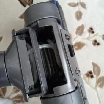 Dyson Süpürge Başlığı Bir Hafta İçinde Kırıldı, Garanti Dışı Ve Yanıtsız