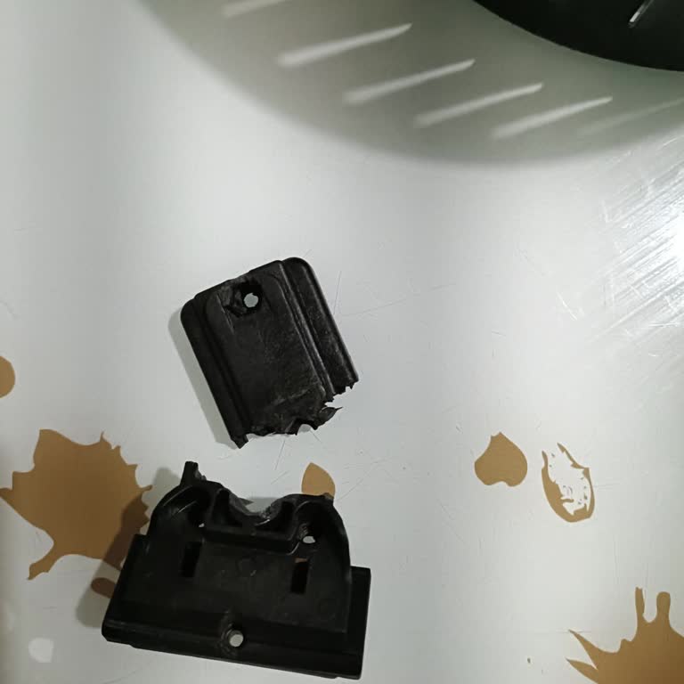 Schafer Fit Fry Smart Airfryer Hazne Sapının Kırılması Ve Yedek Parça Bulunamaması