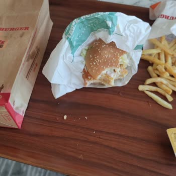 Sipariş Hatası Ve Kalitesiz Burger Deneyimi Şikayetimiz