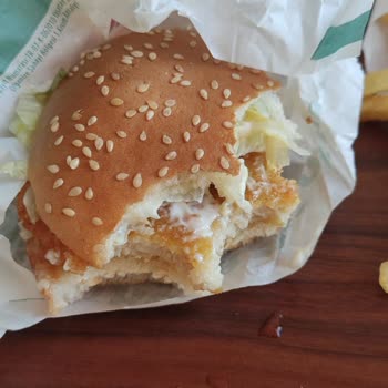 Sipariş Hatası Ve Kalitesiz Burger Deneyimi Şikayetimiz