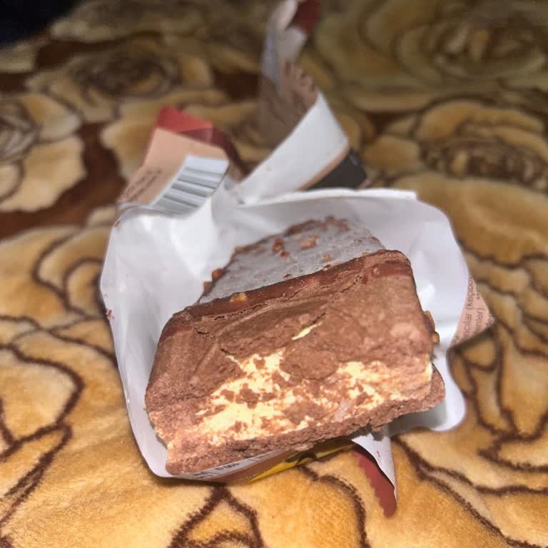 Magnum Sandviç Paketi Açıldığında Ürün Yarısı Eksik Çıktı