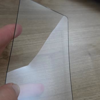 Teqsma Ekran Koruyucu Sadece 2 Gün İçinde Kendiliğinden Çatladı ve Kırıldı