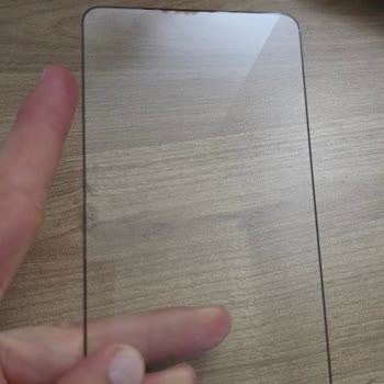 Teqsma Ekran Koruyucu Sadece 2 Gün İçinde Kendiliğinden Çatladı ve Kırıldı