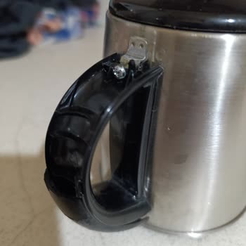 Kırılan Kulp Ve Dayanıksız Plastik Nedeniyle Ücretsiz Değişim Talebi